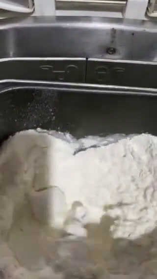 Foto langkah ke 2 dari resep Roti Kelapa Siantar.
