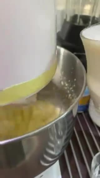 صورة لخطوة 3 من وصفة كيكه عاديه