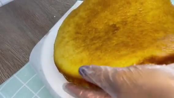صورة لخطوة 4 من وصفة كيكة خضراء بمناسبة اليوم الوطني السعودي 92