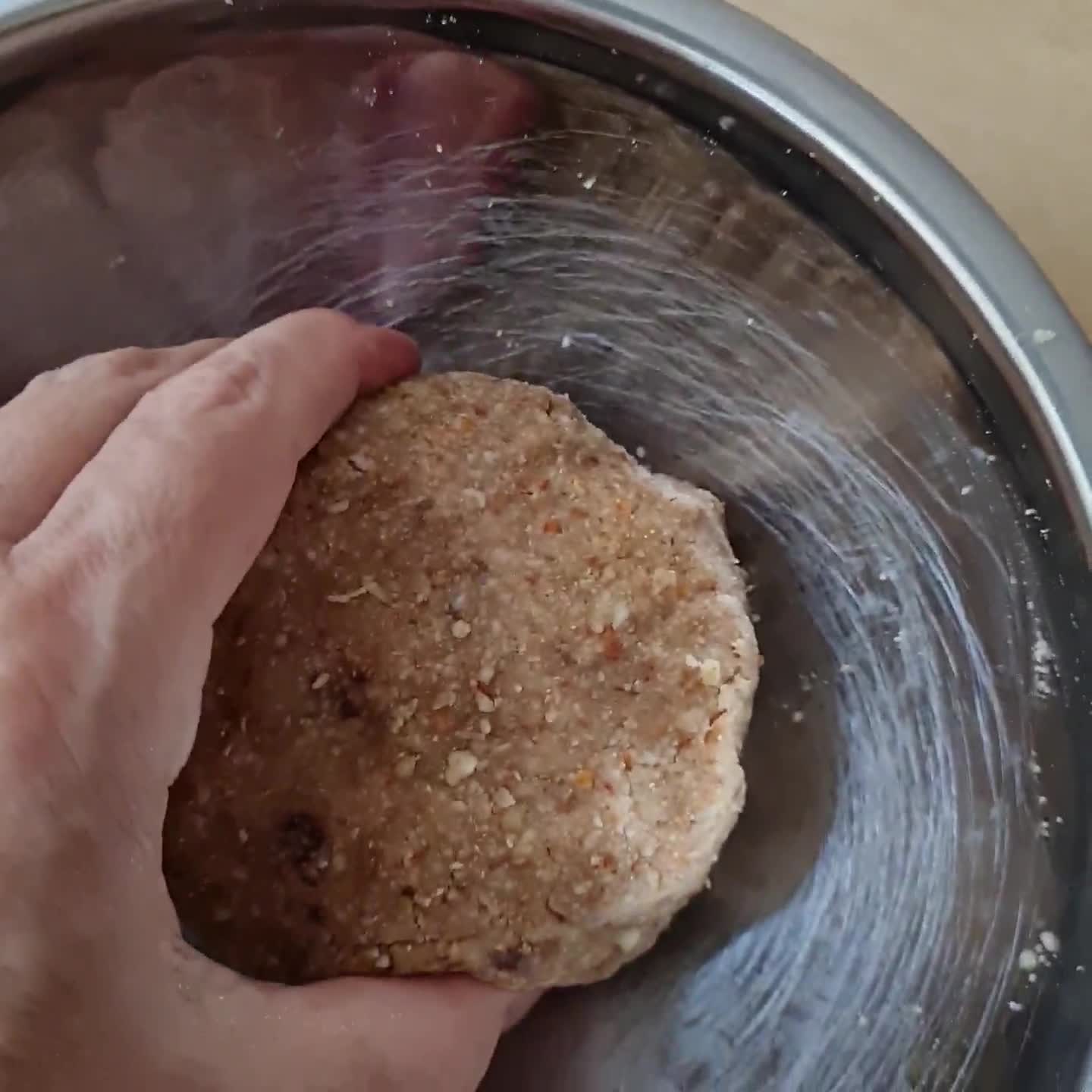 Foto del paso 4 de la receta: Galletas de almendras y dátiles 🌱 sin azúcares agregados