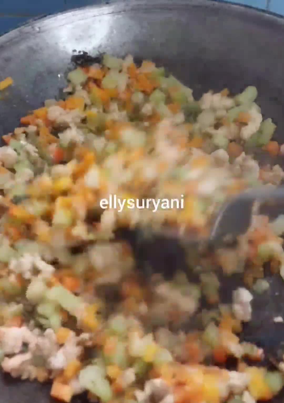 Foto langkah ke 3 dari resep Sanghai Palembang (Digoreng Dengan) Cetakan Martabak Mini.
