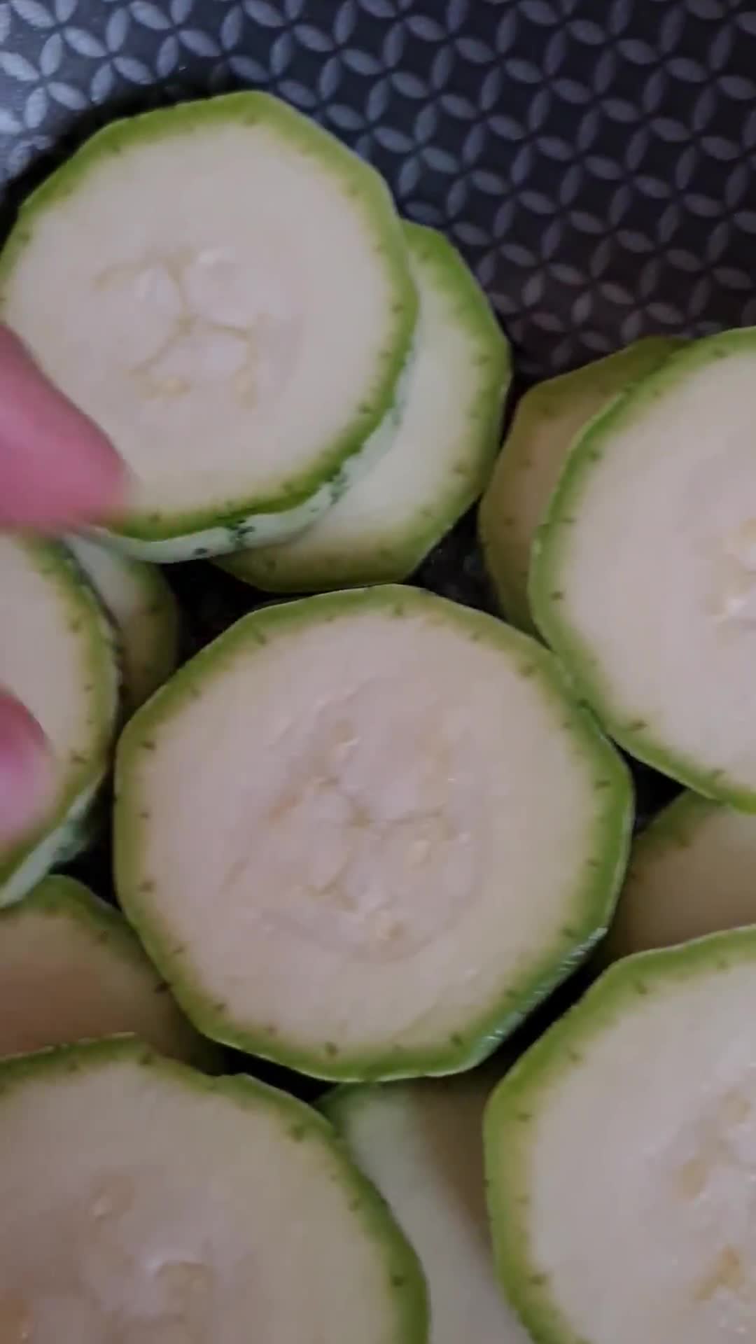 Foto del paso 2 de la receta: Tortilla de calabacín o zuchini 🥚 Frittata di zucchine 🇮🇹