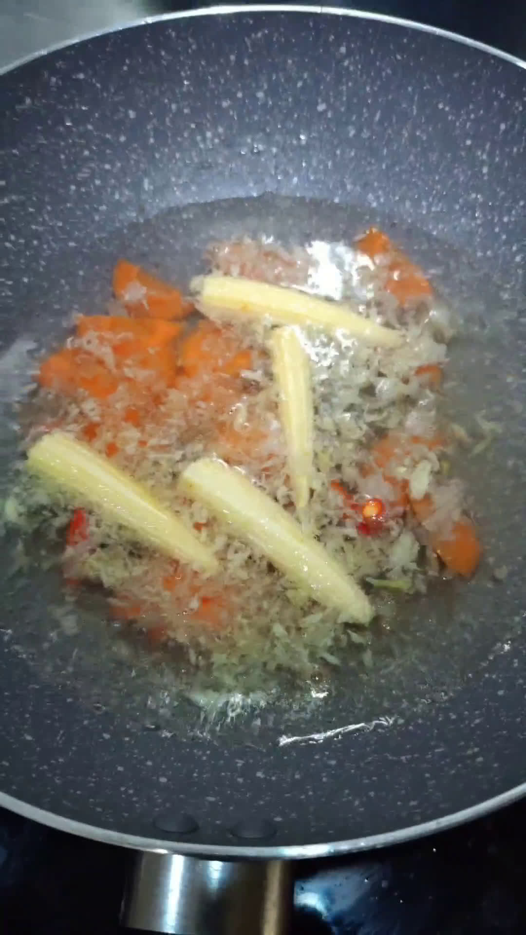 Gambar langkah 2 resipi Sup Cendawan dan Soohoon (Eat Clean).