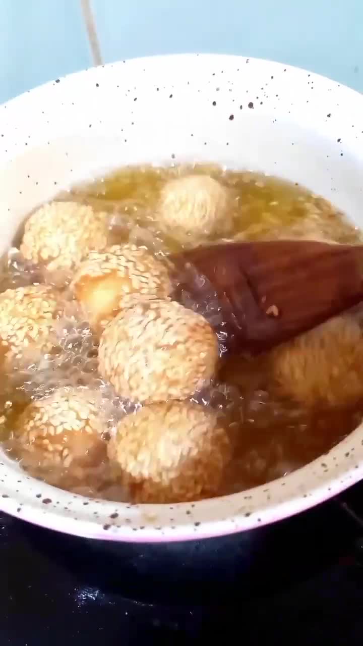 Foto langkah ke 5 dari resep Onde-onde Ketawa.
