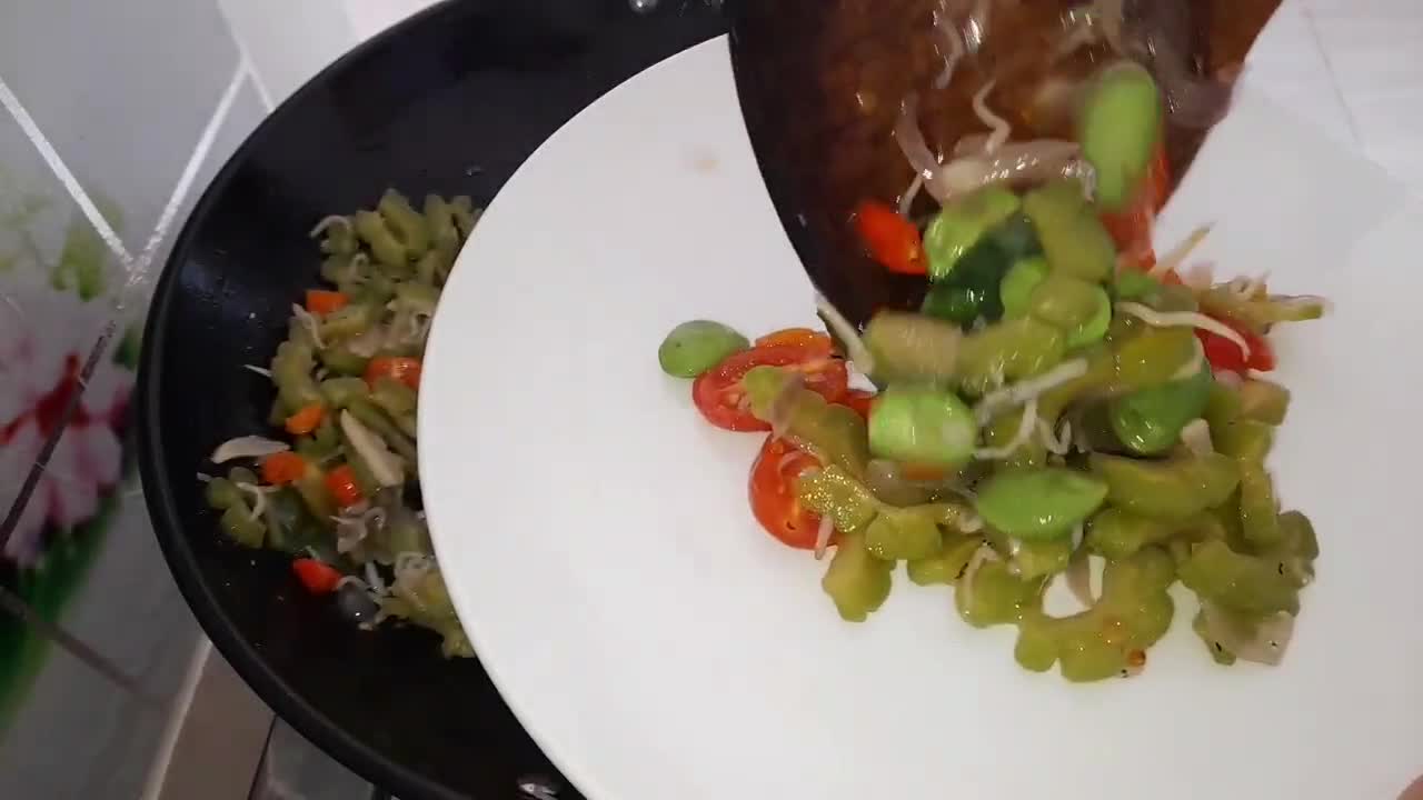 Foto langkah ke 10 dari resep Tumis Pare Petai dan Teri.