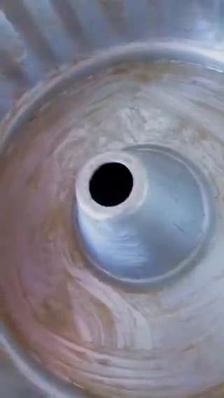 صورة لخطوة 4 من وصفة كيكة الكاكاو والبرتقال الاسفنجية 🤤😋
