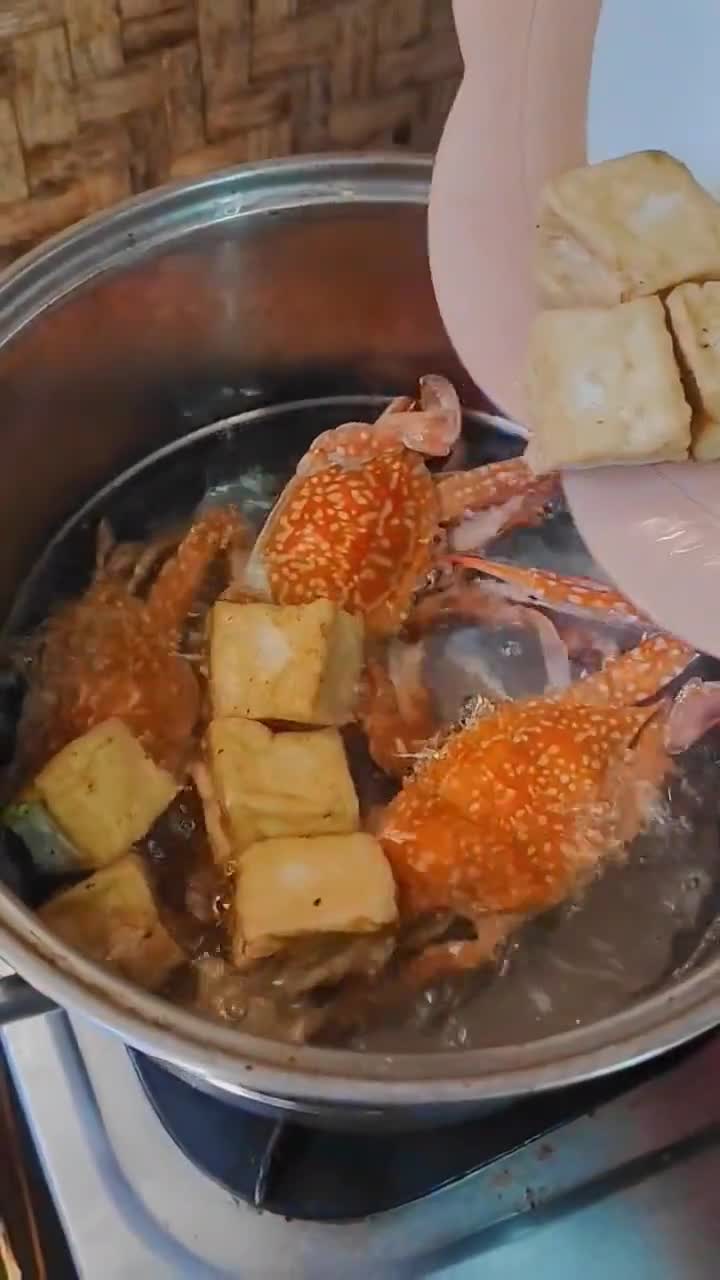 Foto langkah ke 3 dari resep Kare Rajungan Satset (bumbu instan).