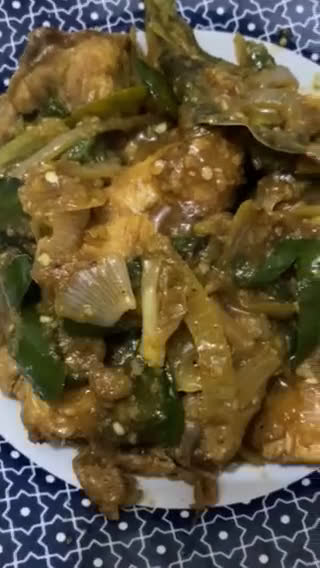 Foto langkah ke 4 dari resep Ayam kecap manis pedas.