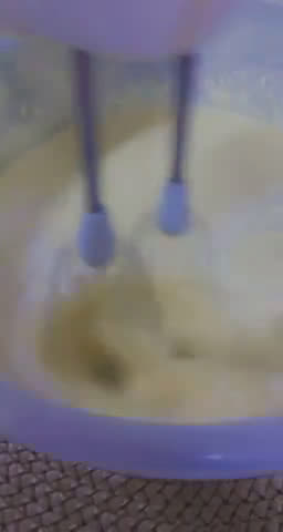 صورة لخطوة 3 من وصفة كيكة السينابون ناجحة مئة بالمئة والطعم خيالي 🤤