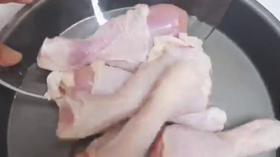 Foto langkah ke 3 dari resep Simple French Roast Chicken.