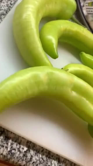 Foto del paso 1 de la receta: Ajíes o Chiles 🌶 Rellenos por Pablo