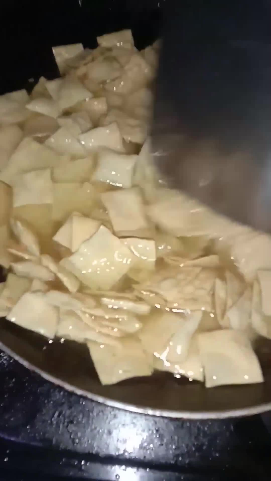 Foto langkah ke 6 dari resep Wonton pedas viral.