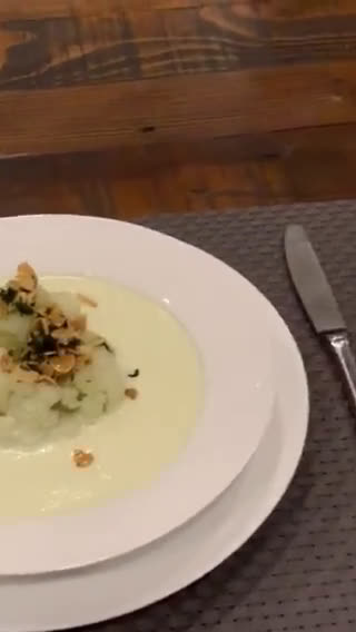 A picture of step 6 of Chilled cucumber, cauliflower and ginger cold soup.