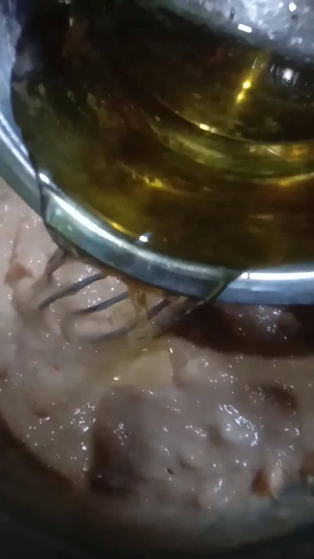 Foto langkah ke 4 dari resep Bolu pisang kukus mekar.