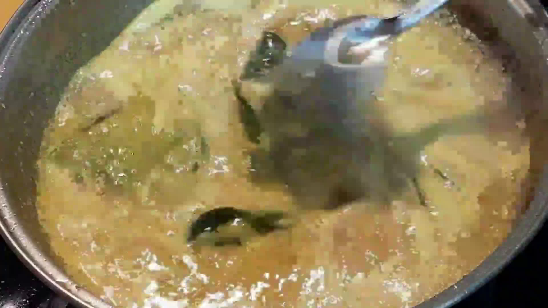 Foto langkah ke 3 dari resep Ikan gurame bumbu kuning.