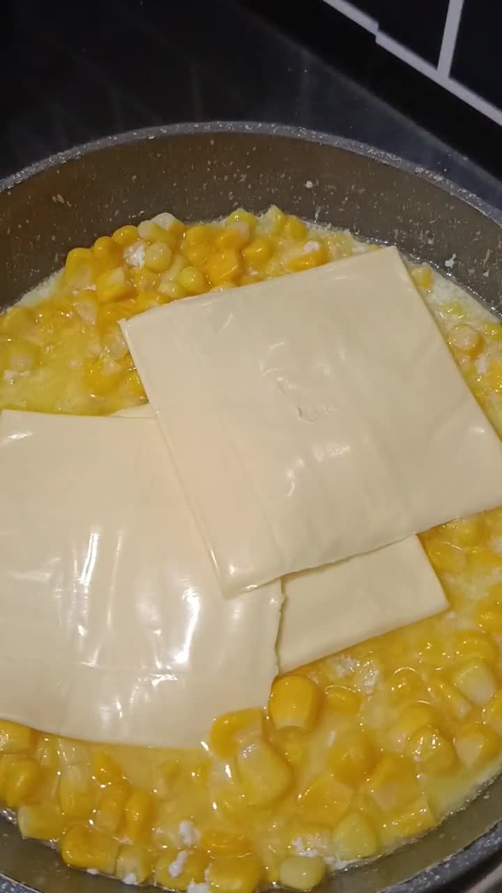 Gambar langkah 3 resipi Jagung Cawan Lemak Berkrim.