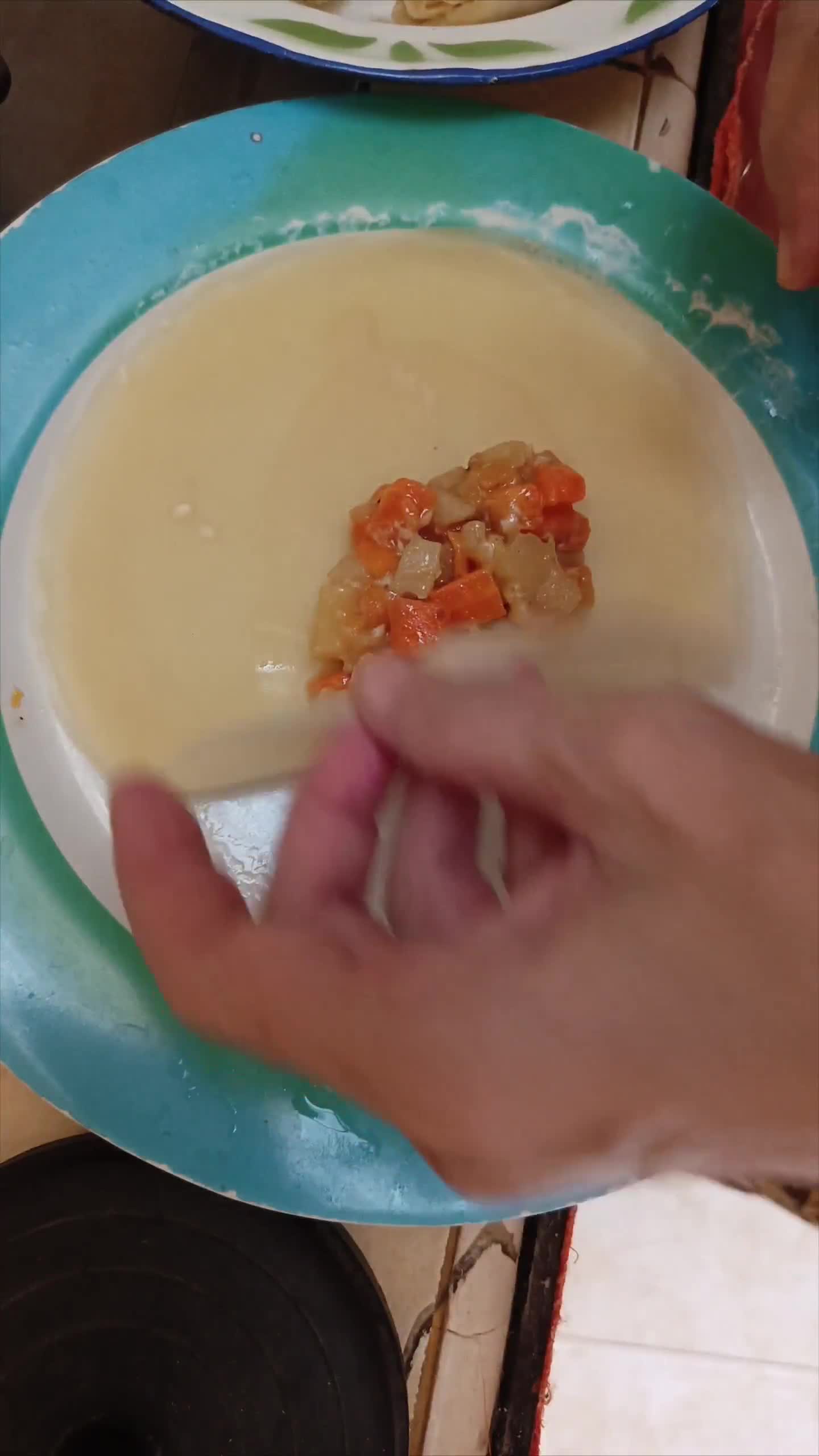 Foto langkah ke 10 dari resep Risoles Rogout Sayur.