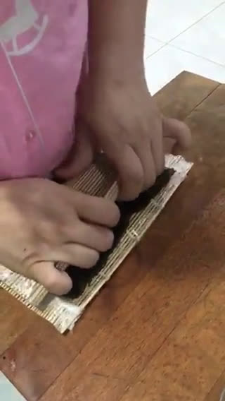 Foto langkah ke 6 dari resep Sushi sosis.