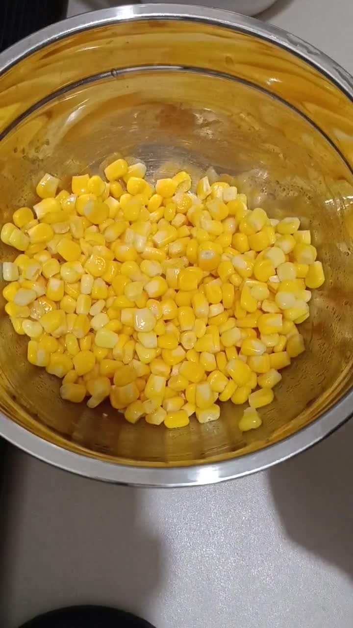 Gambar langkah 3 resipi Jagung Cawan Lemak Berkrim.