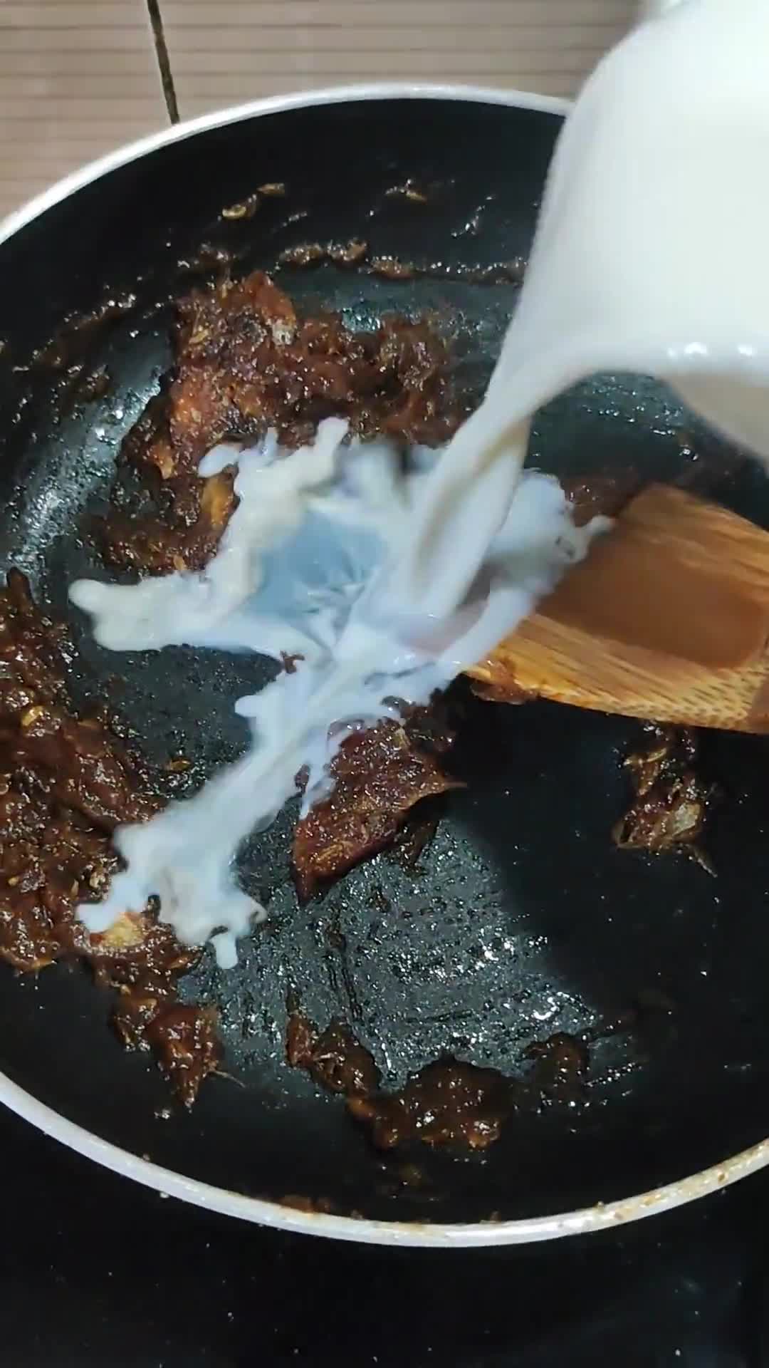 खजूर वाला दूध (Khajoor wala doodh recipe in hindi) रेसिपी चरण 2 फोटो