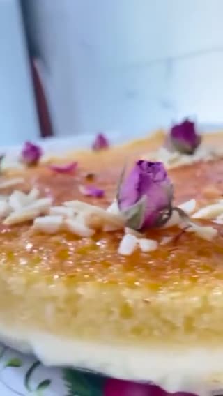 صورة لخطوة 1 من وصفة بسبوسة محشية بالقشطة 💕