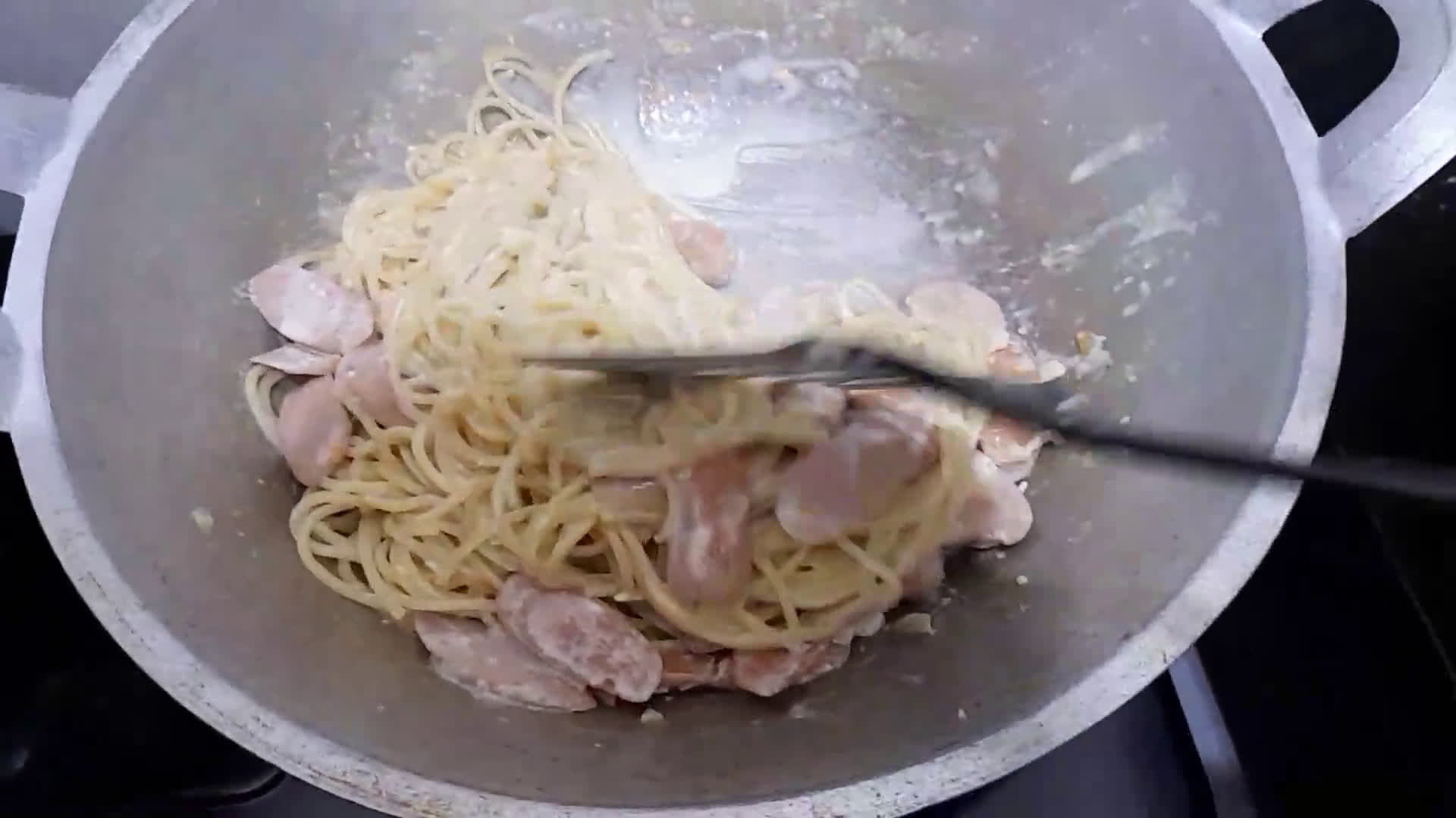 Foto langkah ke 7 dari resep Spaghetti Carbonara.