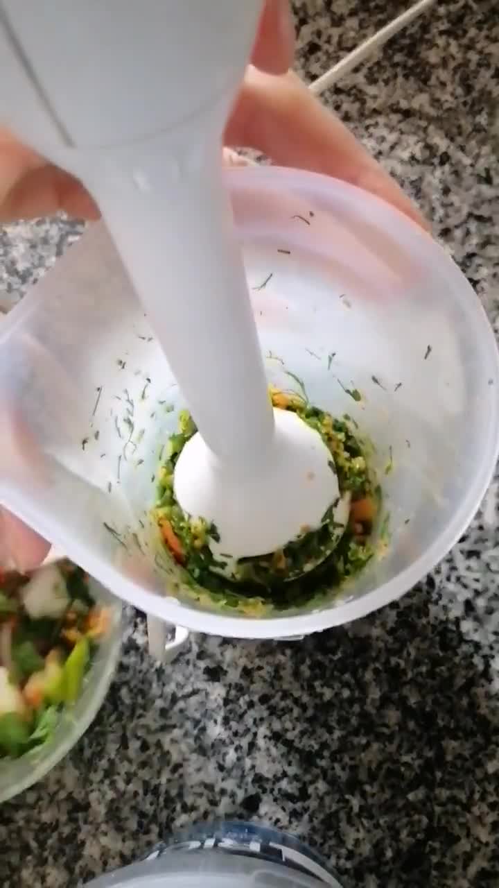 صورة لخطوة 1 من وصفة فلافل الحمص 👌