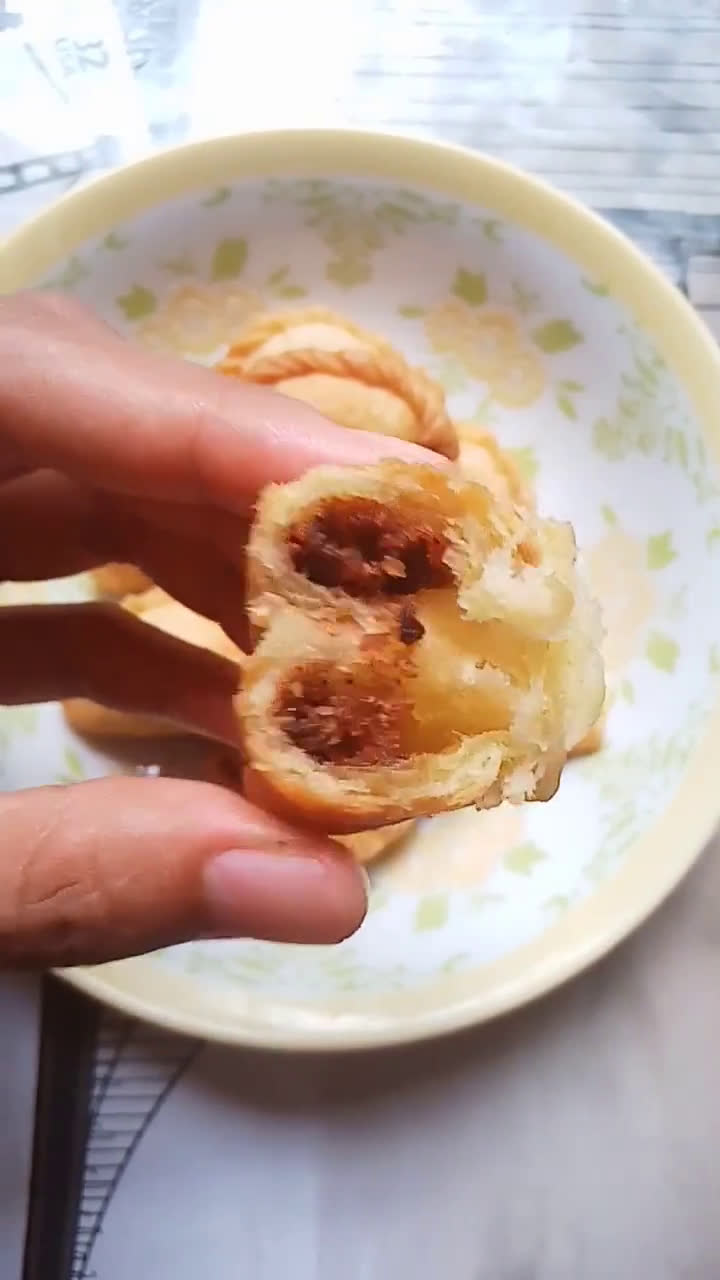 Foto langkah ke 3 dari resep Pastel Abon Kering Mini (Simple & Ekonomis).