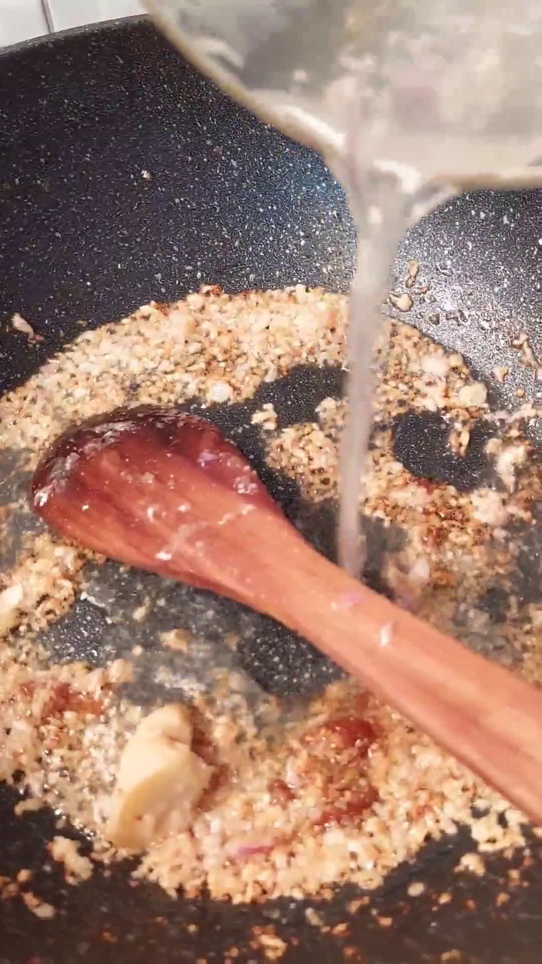 Foto langkah ke 3 dari resep Orek Tempe Tanpa Cabe.