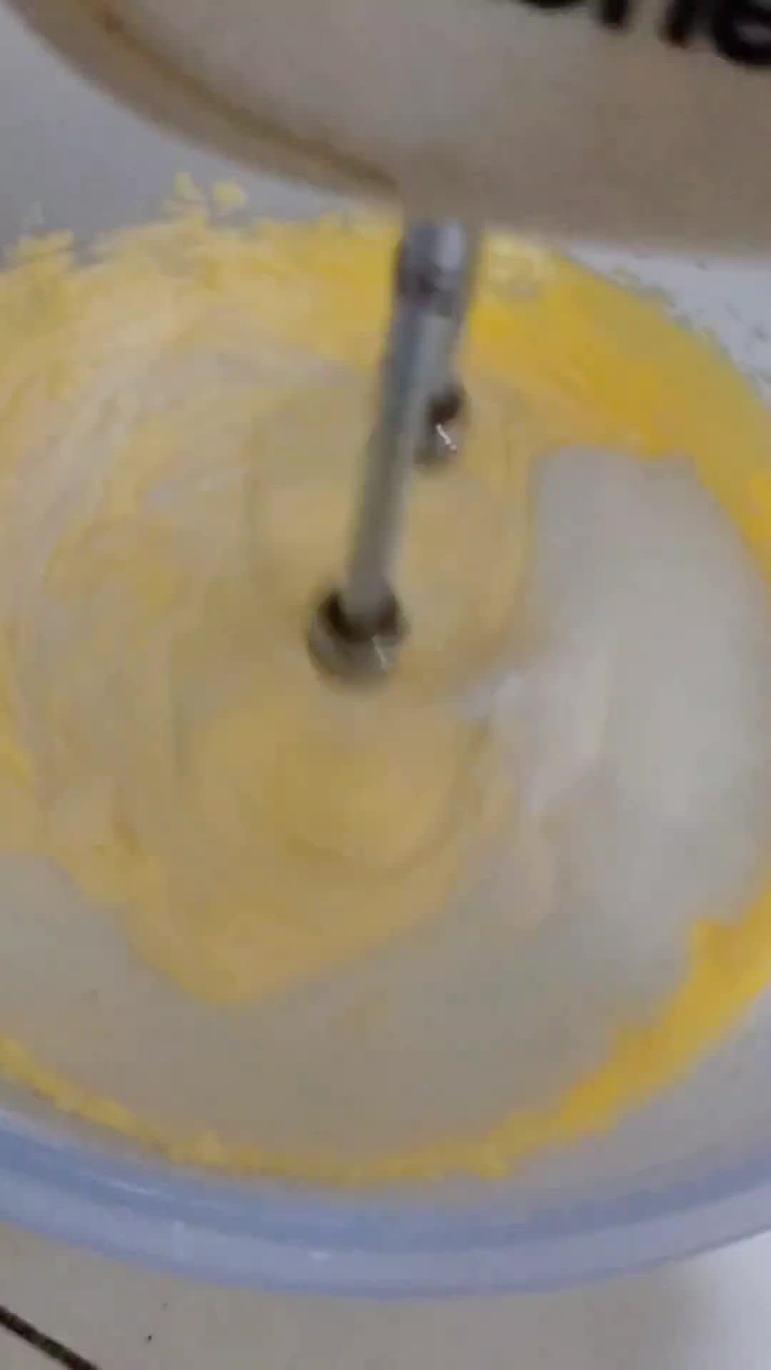 Foto langkah ke 4 dari resep Kue Sagu Keju.