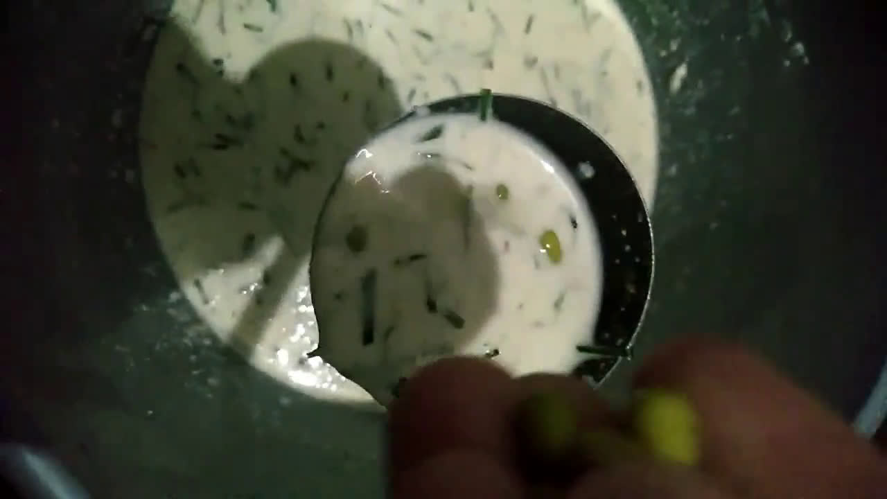 Foto langkah ke 4 dari resep Rempeyek Kacang Ijo.