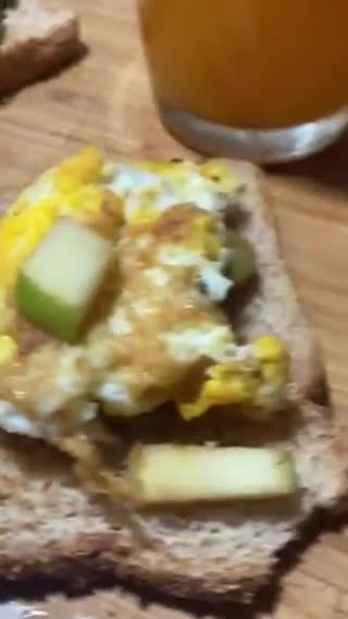 Foto del paso 2 de la receta: Sándwich 🥪 de huevo