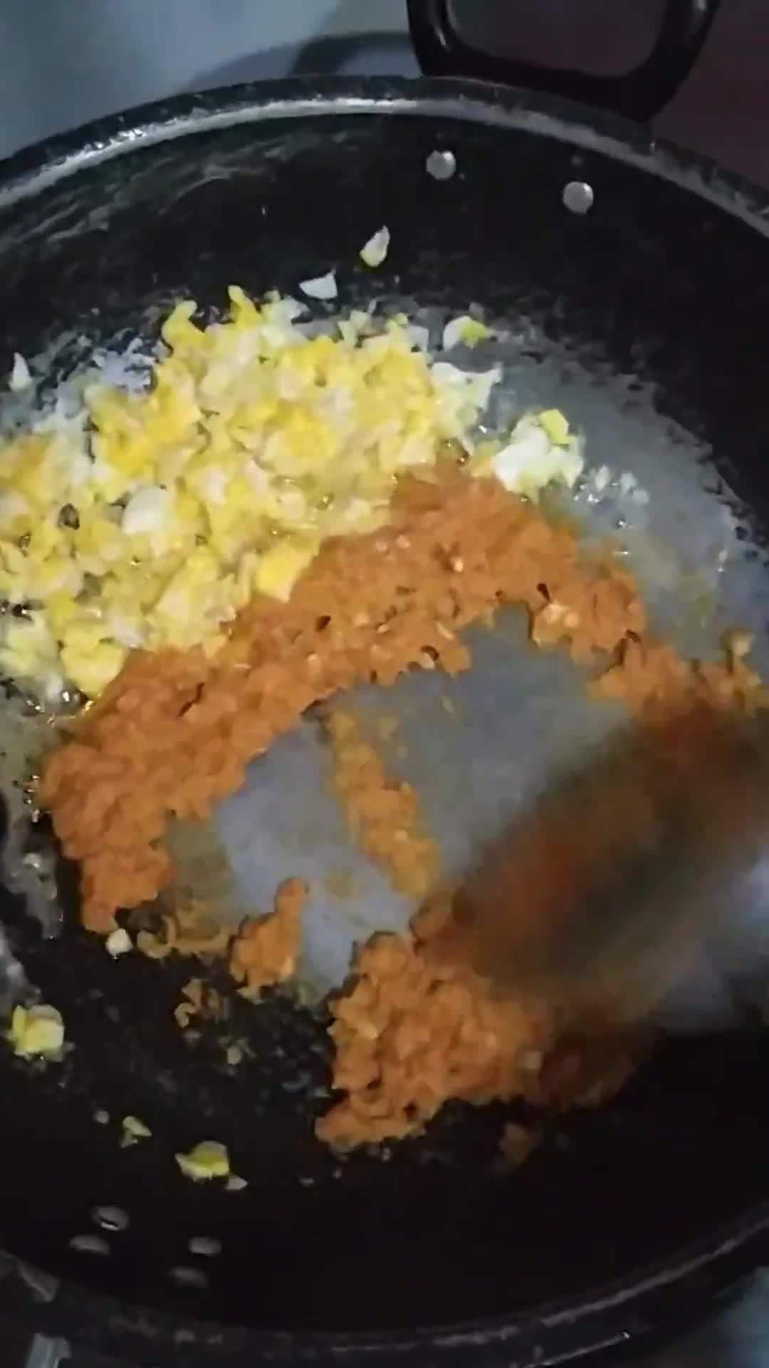 Foto langkah ke 2 dari resep Nasi goreng simple.