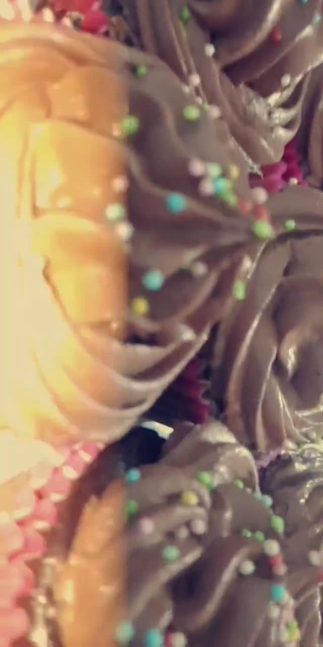 صورة لخطوة 3 من وصفة كب كيك على طريقتي