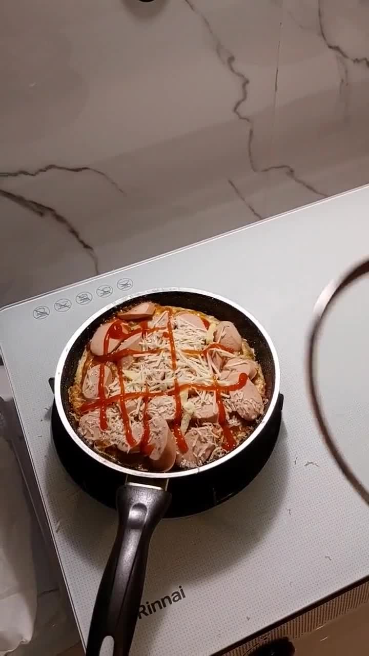 Foto langkah ke 7 dari resep Pizza Nasi Teflon.