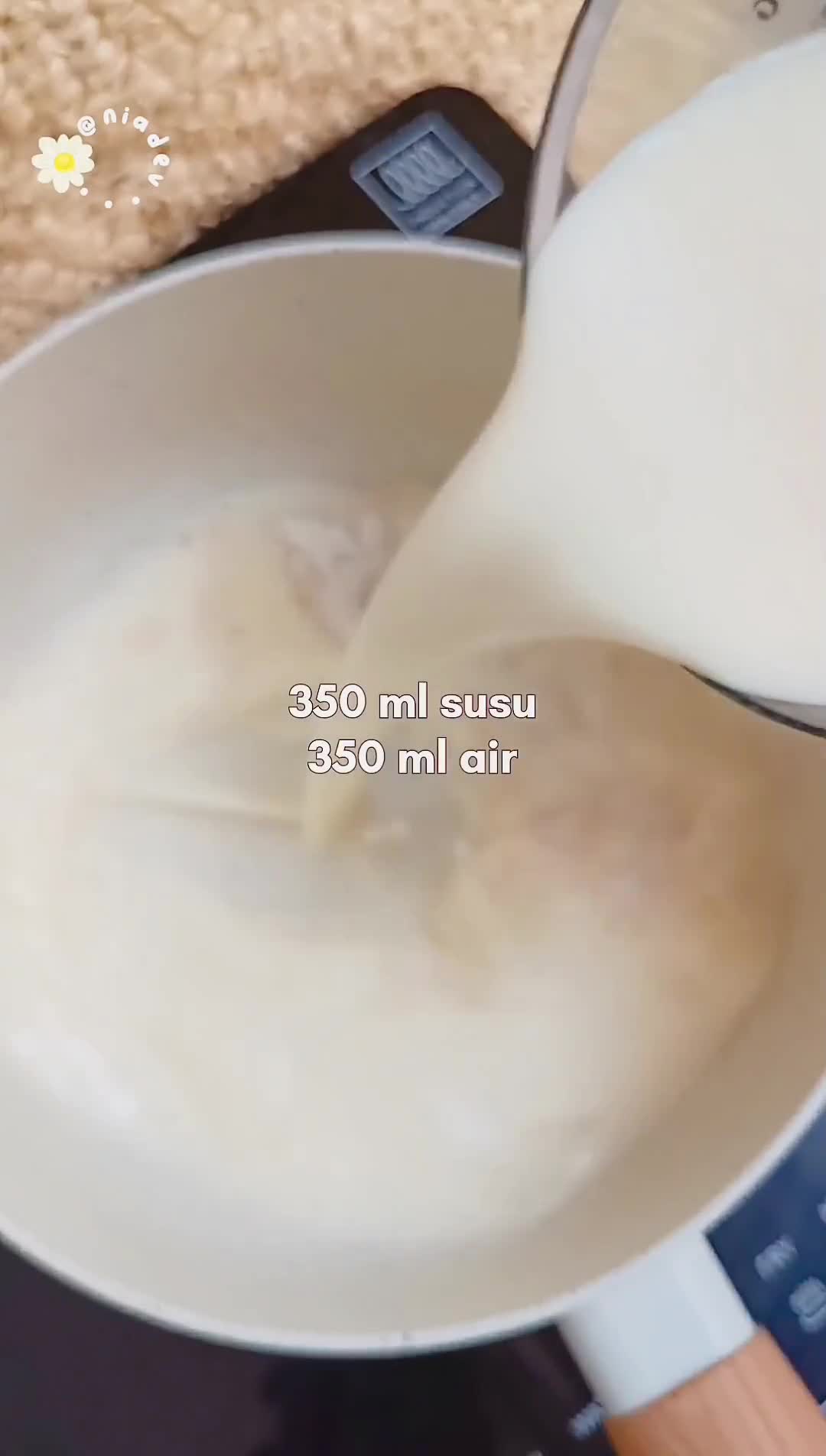 Foto langkah ke 1 dari resep Puding Susu Hias Buah.