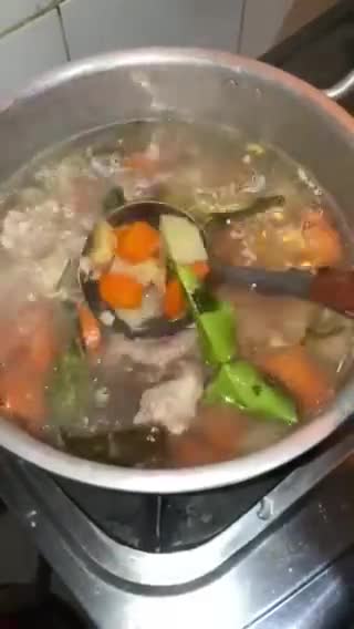 Foto langkah ke 2 dari resep Sup Ayam ala Pak Min Klaten.