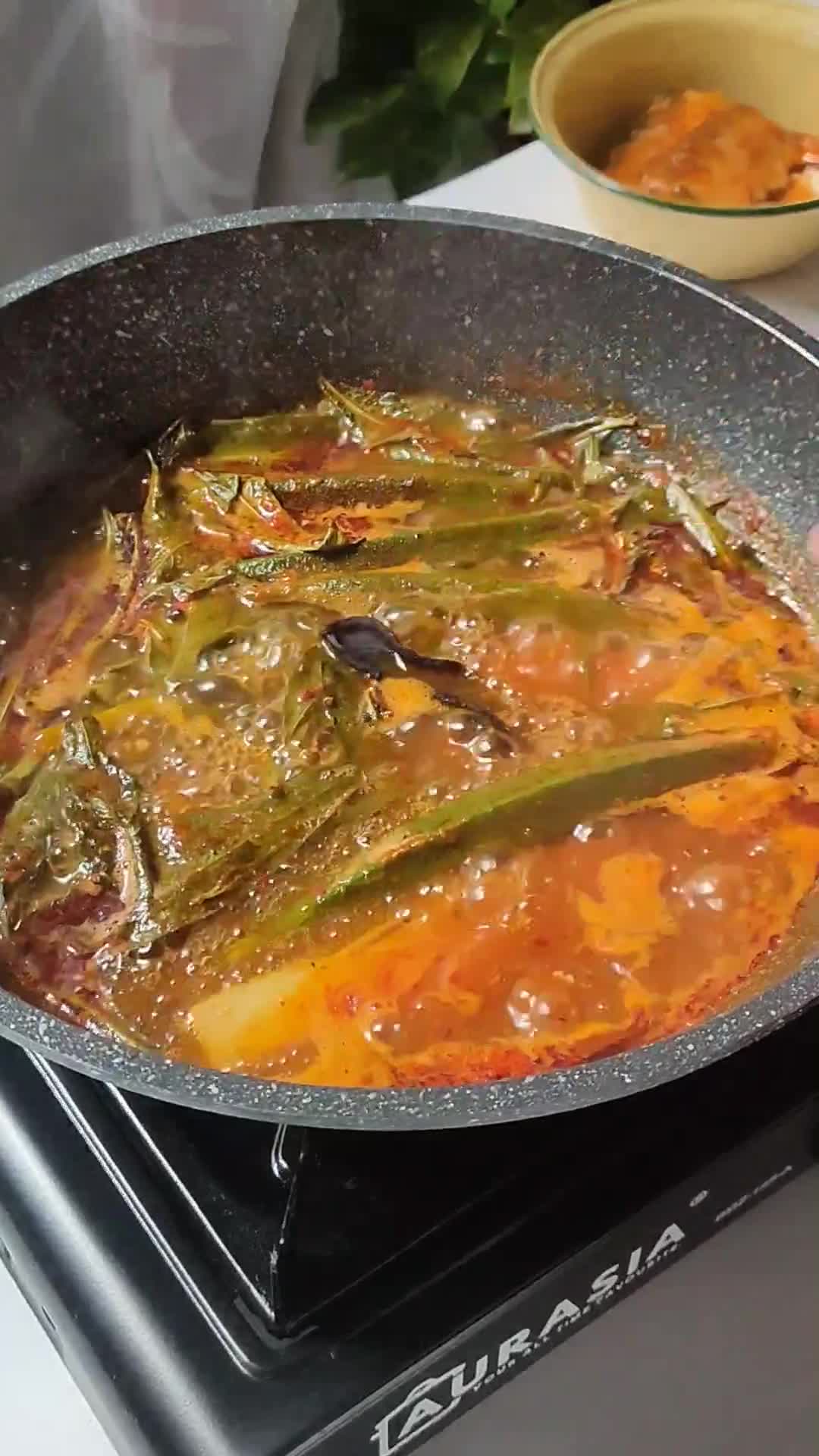 Gambar langkah 4 resipi Asam Pedas Ikan Sardin.