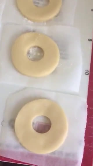 Foto langkah ke 6 dari resep Donat Kentang (pakai Tepung Kentang).