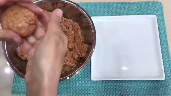 Foto del paso 2 de la receta: Hamburguesas 🍔en salsa 💃 al estilo árabe