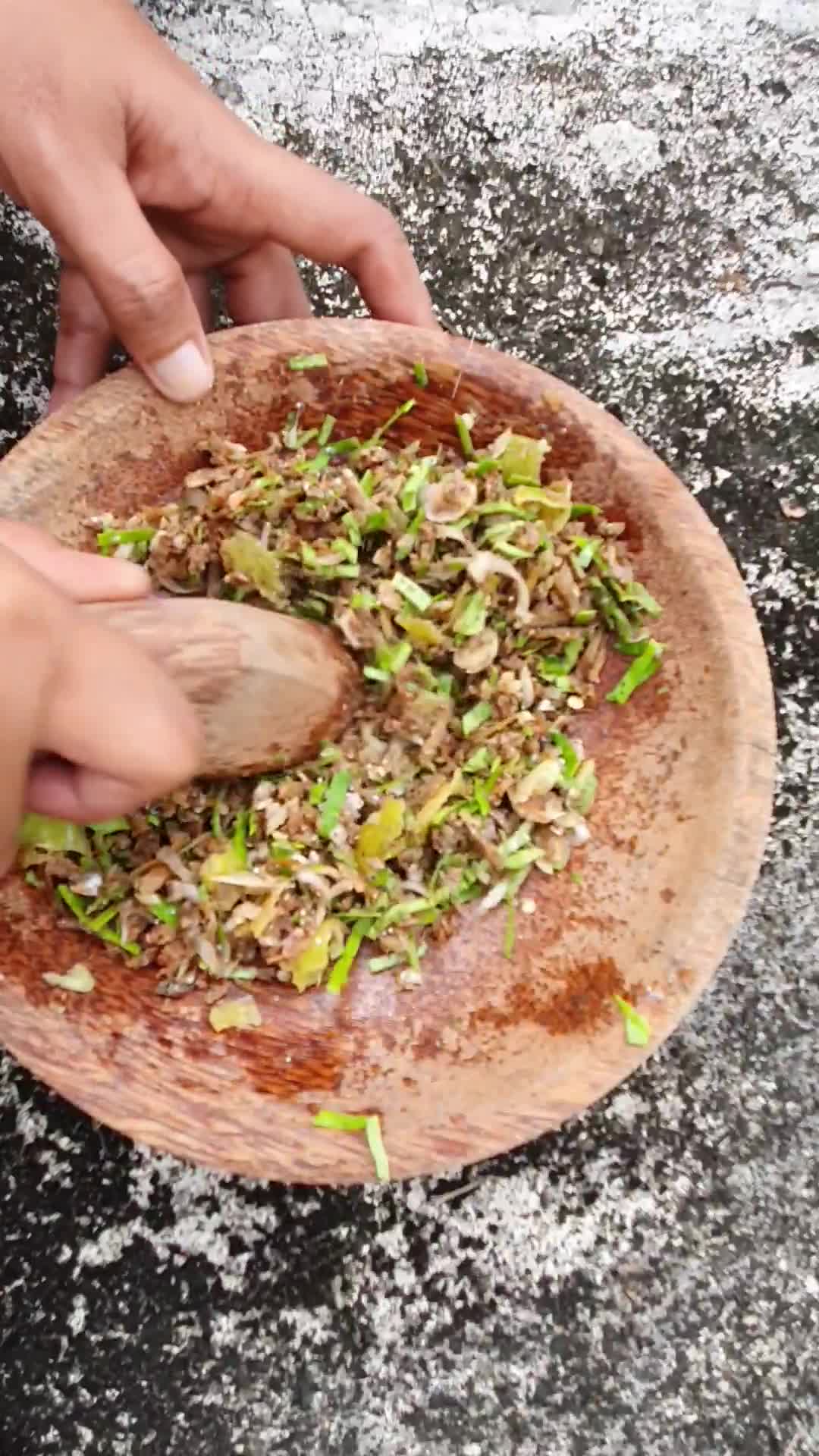 Foto langkah ke 3 dari resep Sambai Kareng Khas Aceh (Sambal Teri).