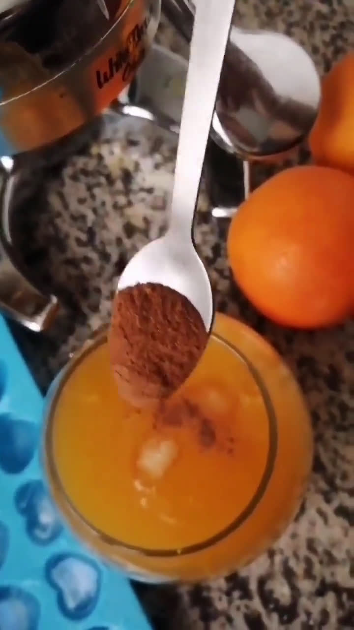 Une image de l'étape 2 de Jus d'orange cannelle miel du maquis de sartene🍯.