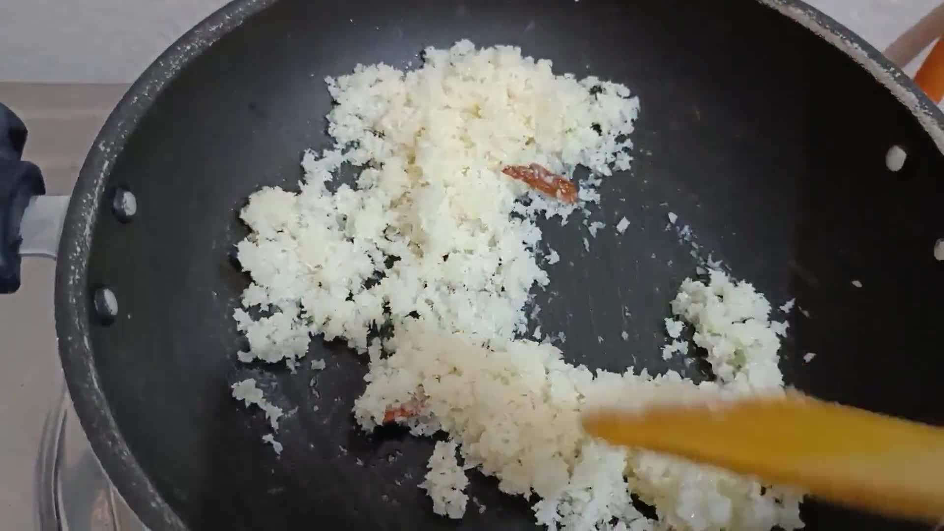नारळी भात(Nariyali Bhat recipe in hindi) रेसिपी चरण 3 फोटो