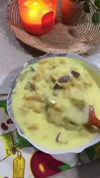 صورة لخطوة 3 من وصفة سلطة الخوخ والفواكه بالكاسترد البارد