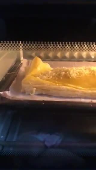 Foto langkah ke 5 dari resep Sweet Corn Cheese Strudel.
