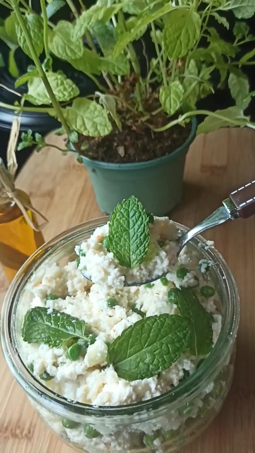 Une image de l'étape 1 de Brousse à la menthe et aux petits pois.
