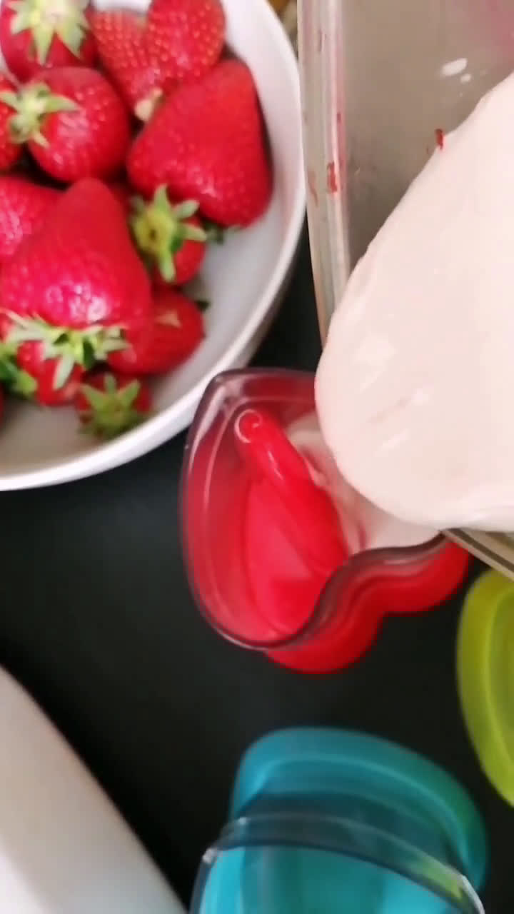 Une image de l'étape 3 de Glace fraises a la djamicoo 🍓.