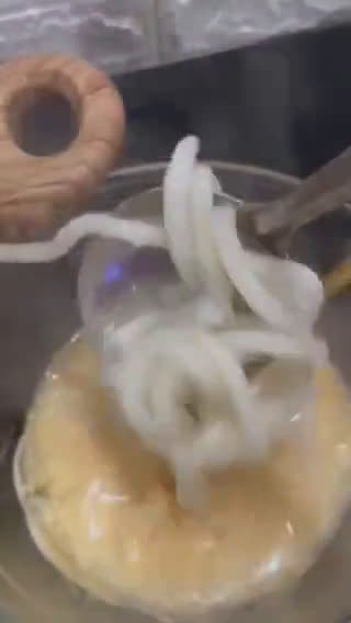 Foto langkah ke 5 dari resep Ramen Lokal Viral.