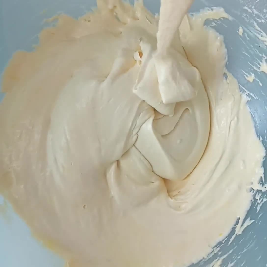 Foto langkah ke 4 dari resep Bolu Kukus Mangga.