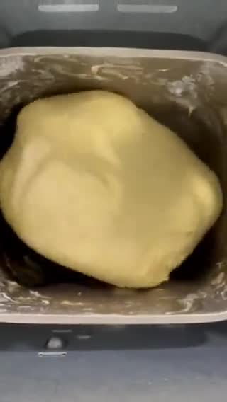 Gambar langkah 6 resipi Roti Manis Labu Kuning Cheese.